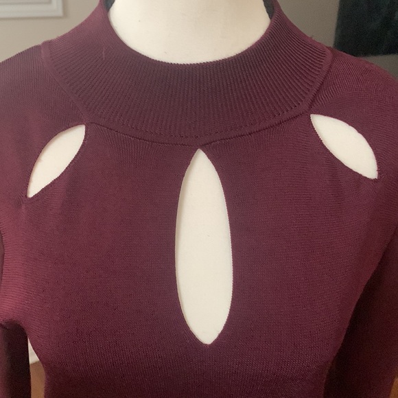 INC, Sz M, burgundy top with sheer cuffed sleeves. - Picture 5 of 6